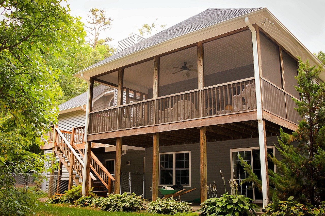 Crafting a Handmade Wooden Deck: A DIY Guide